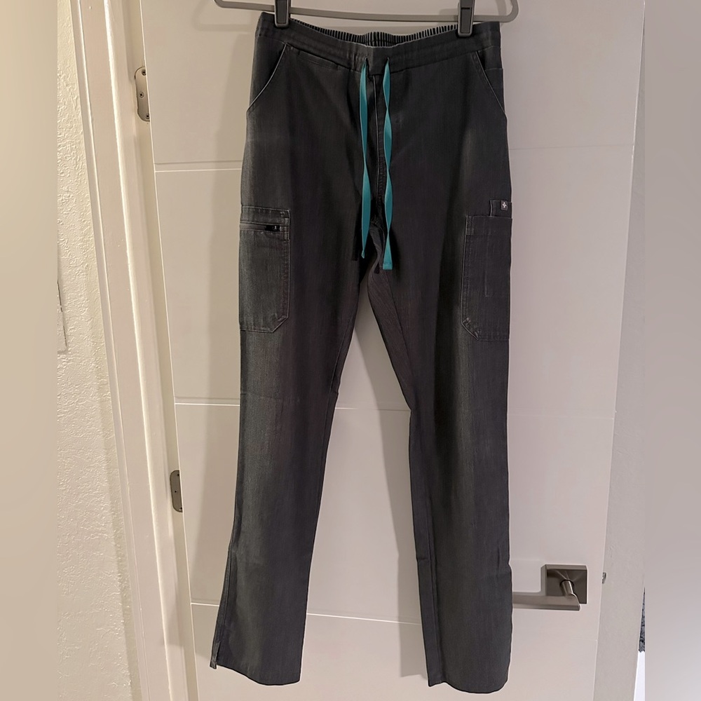 Figs Graphite Small/Tall Figs